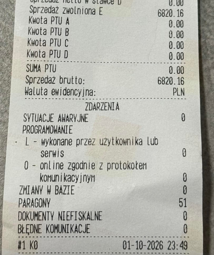 Raport dobowy z kasy fiskalnej z 01.10.2026: sprzedaż brutto 6820,16 zł, 51 paragonów